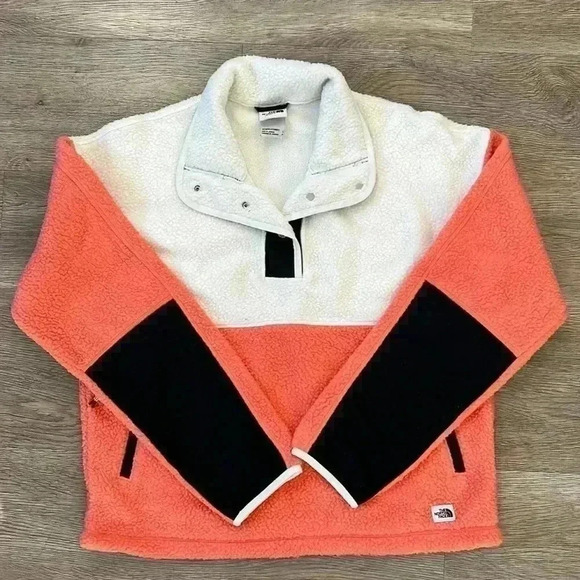 The North Face Jackets & Blazers - The North Face Women’s Fleece Jacket, Small